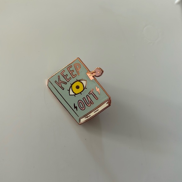 Tuesday Bassen “Keep Out” Diary enamel pin Mean Girls burn book - Picture 1 of 3